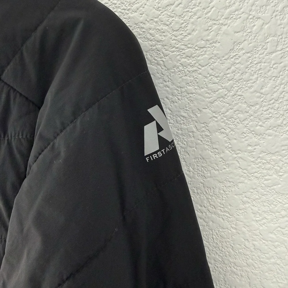Eddie Bauer First Ascent Mens Ignitelite Reversible Jacket S Black Puffer